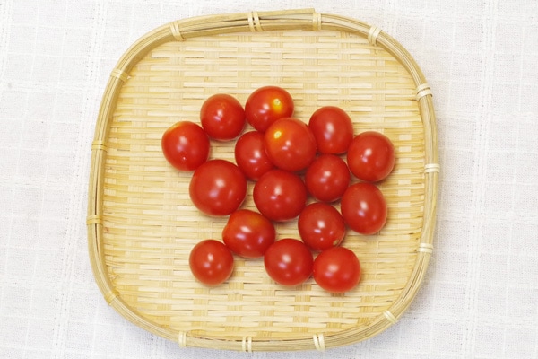 【無肥料・自然栽培】ミニトマト［徳島県：阿波ツクヨミファーム］【v400】※3/31(火)発送分